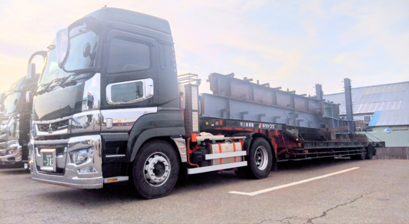 低床トレーラー鉄骨運搬